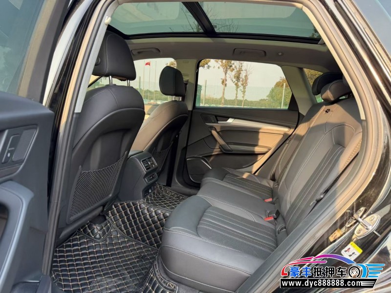 22年奥迪Q5轿车抵押车出售