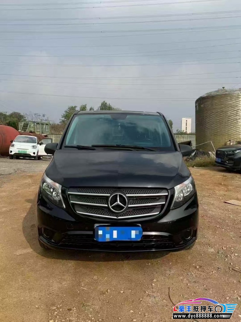 18年奔驰威霆轿车抵押车出售