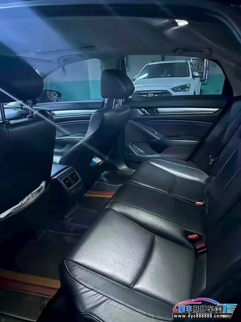 19年本田雅阁轿车抵押车出售