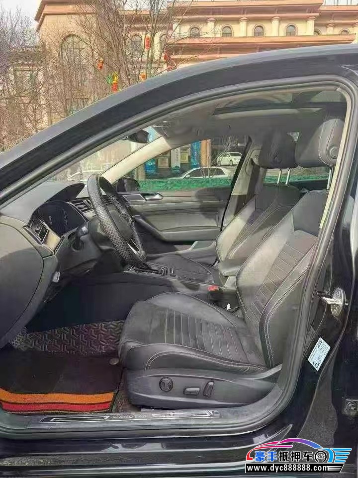 21年大众迈腾轿车抵押车出售