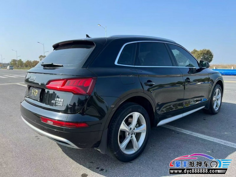 19年奥迪Q5轿车抵押车出售