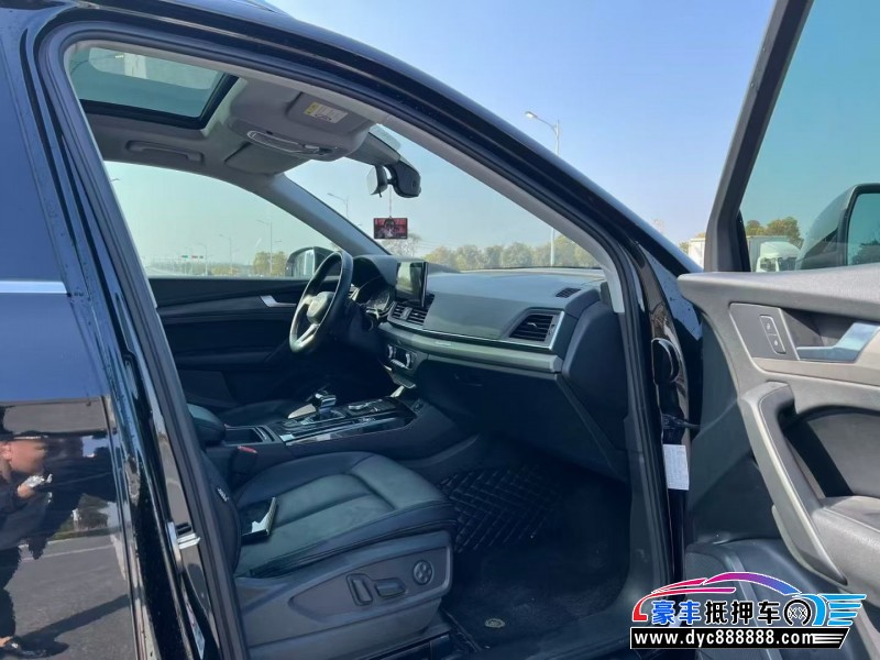 19年奥迪Q5轿车抵押车出售