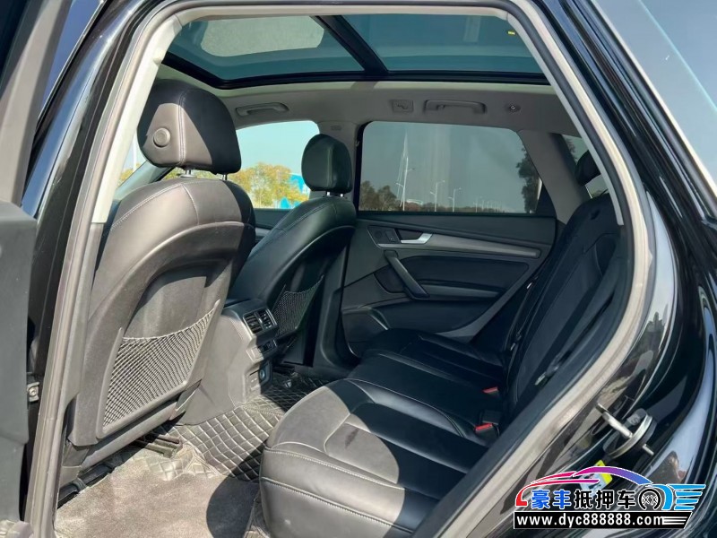 19年奥迪Q5轿车抵押车出售