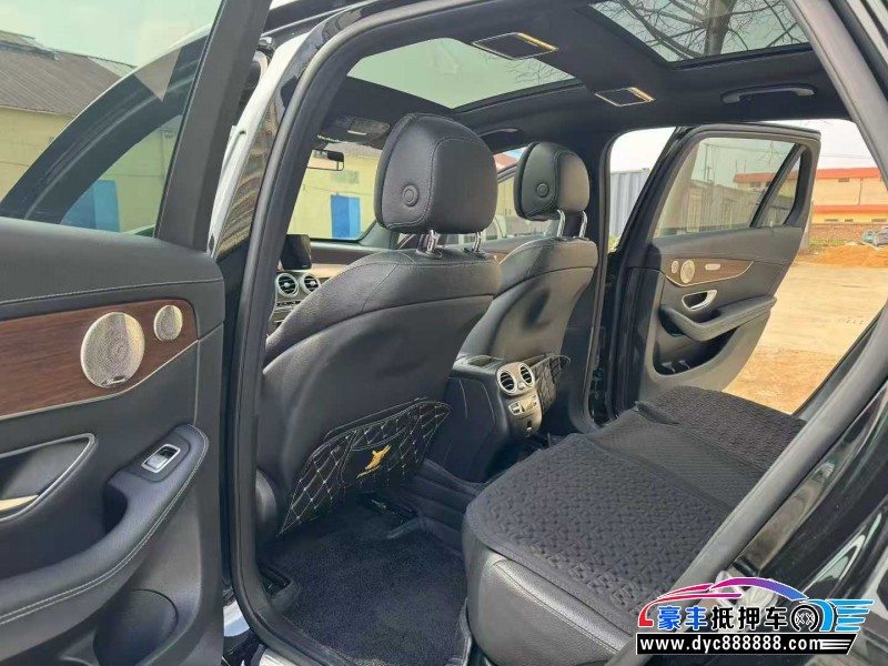 21年奔驰GLC轿车抵押车出售