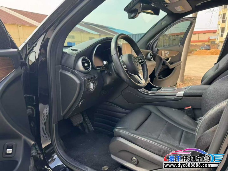 21年奔驰GLC轿车抵押车出售