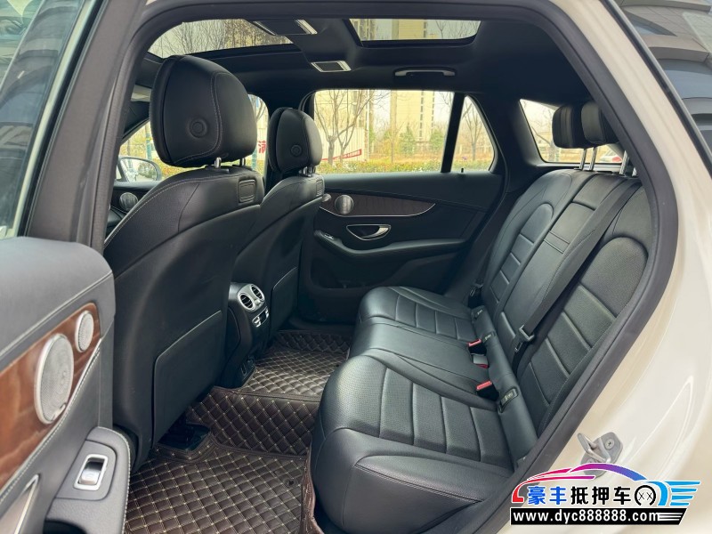 19年奔驰GLC轿车抵押车出售