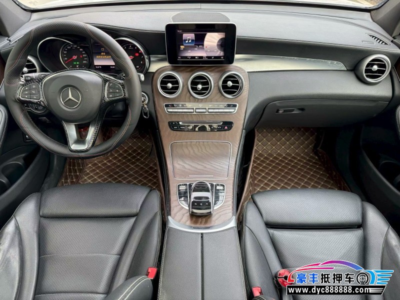 19年奔驰GLC轿车抵押车出售