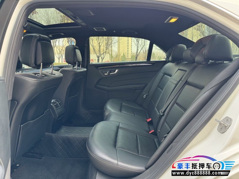 14年奔驰E轿车抵押车出售