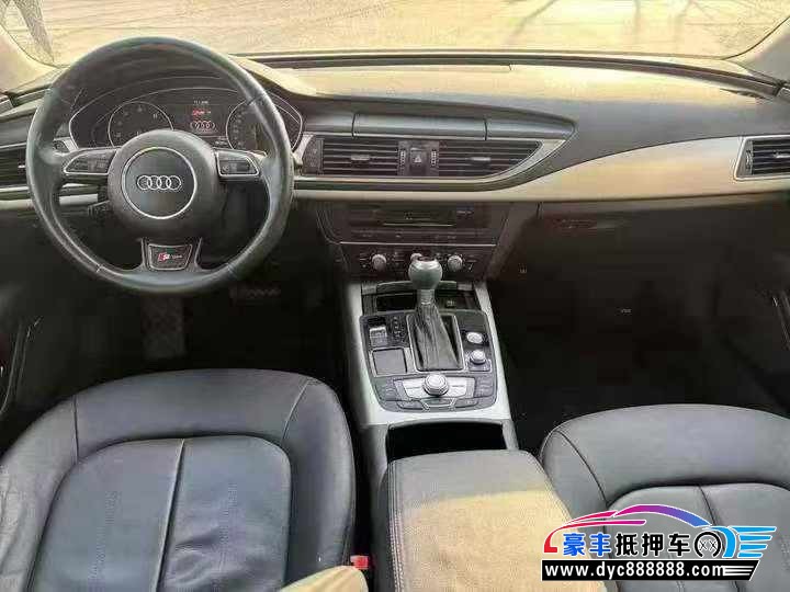 17年奥迪A7轿车抵押车出售