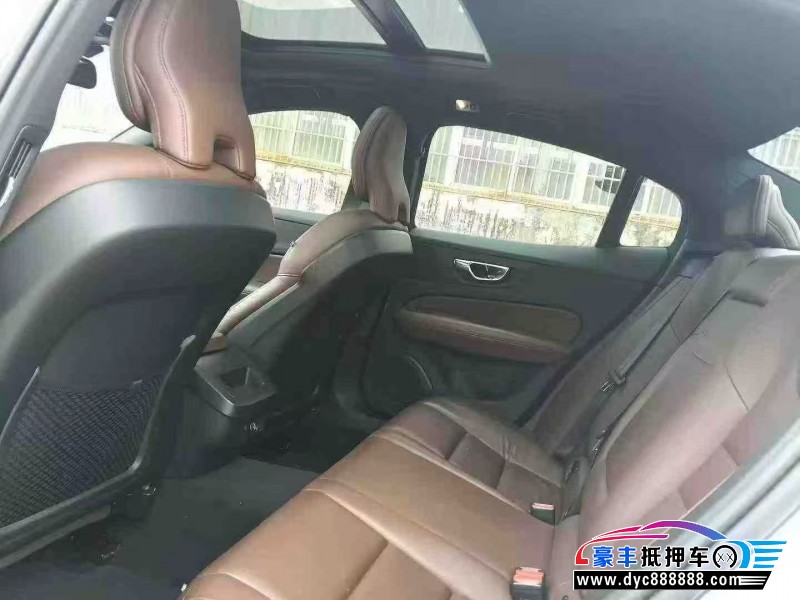 20年沃尔沃S60轿车抵押车出售