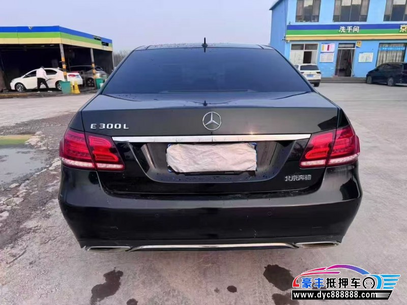 14年奔驰E轿车抵押车出售