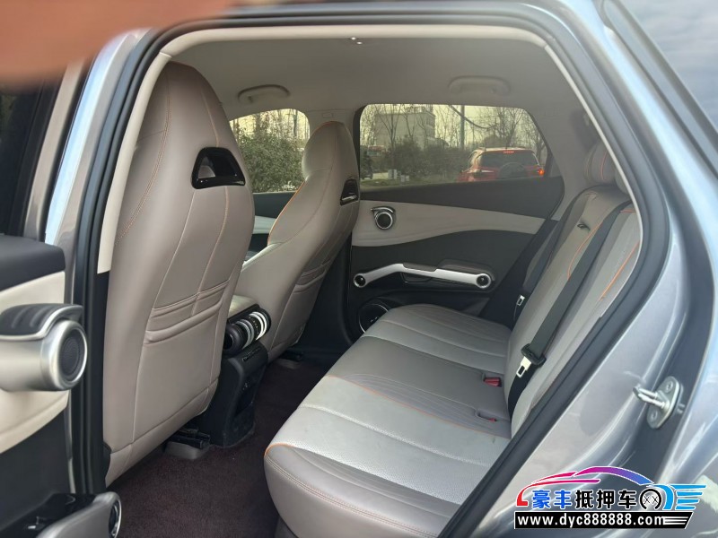 24年比亚迪元轿车抵押车出售