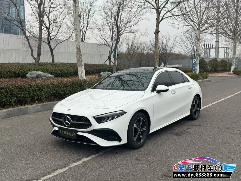 24年奔驰A轿车抵押车出售