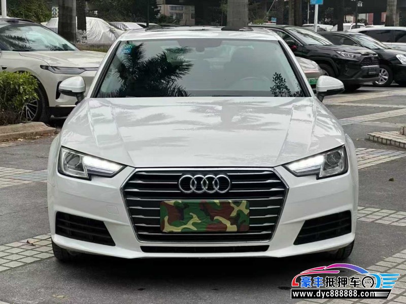 抵押车出售17年奥迪A4L轿车