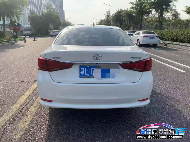 18年丰田皇冠轿车抵押车出售
