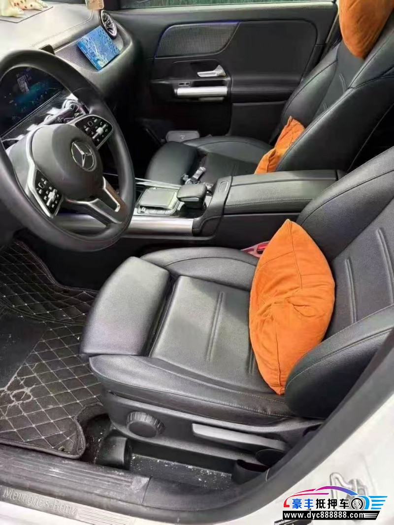 22年奔驰GLASUV抵押车出售