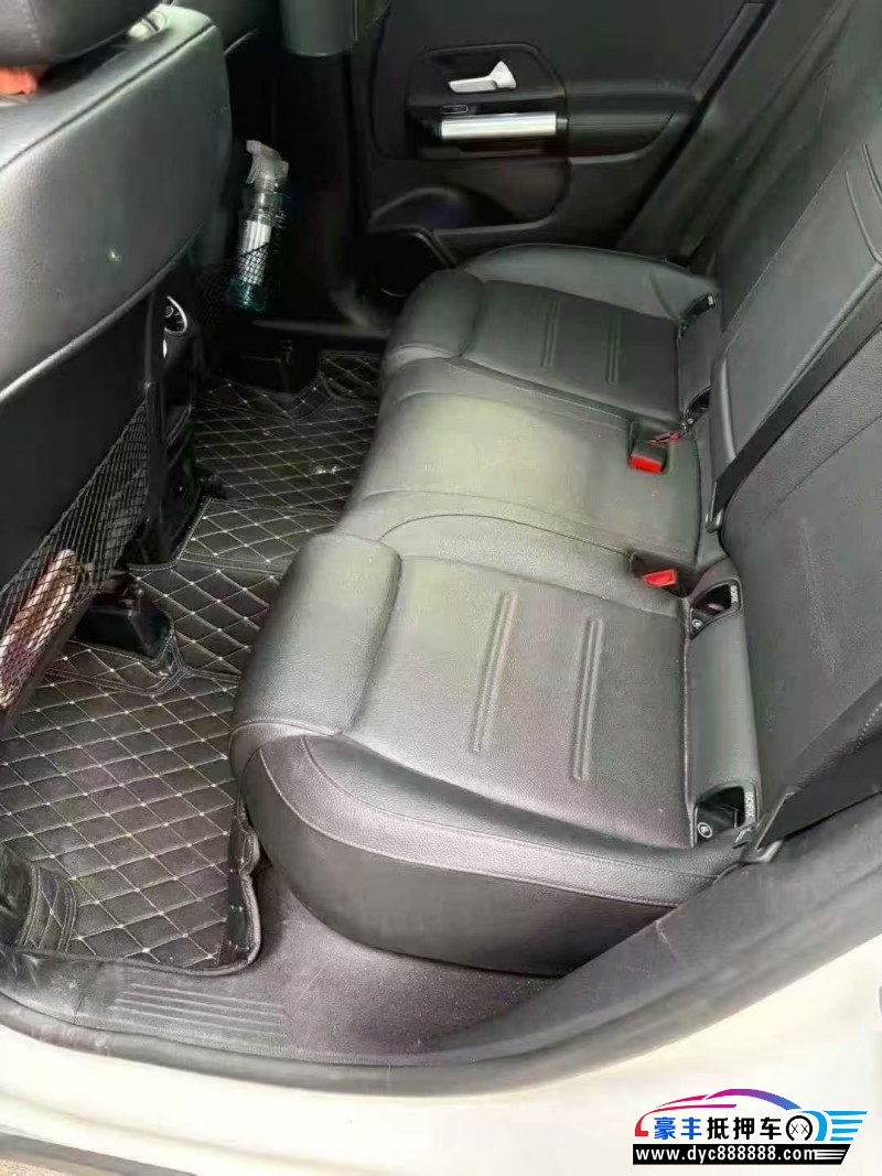 22年奔驰GLASUV抵押车出售