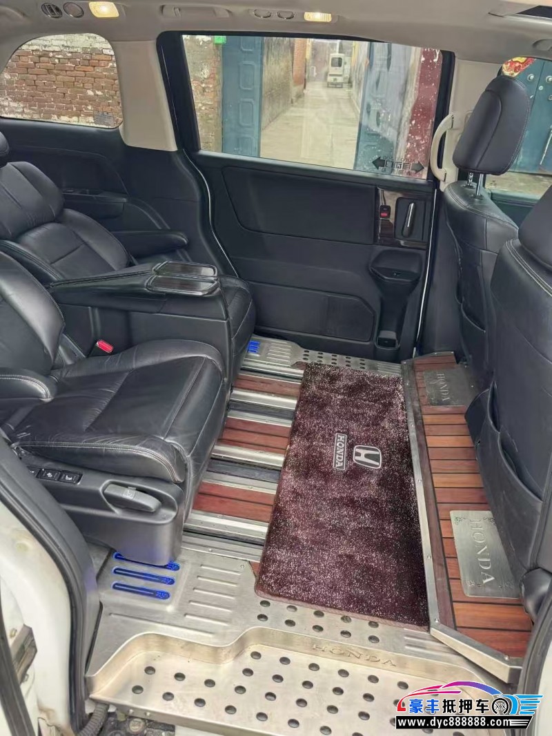 16年本田艾力绅轿车抵押车出售