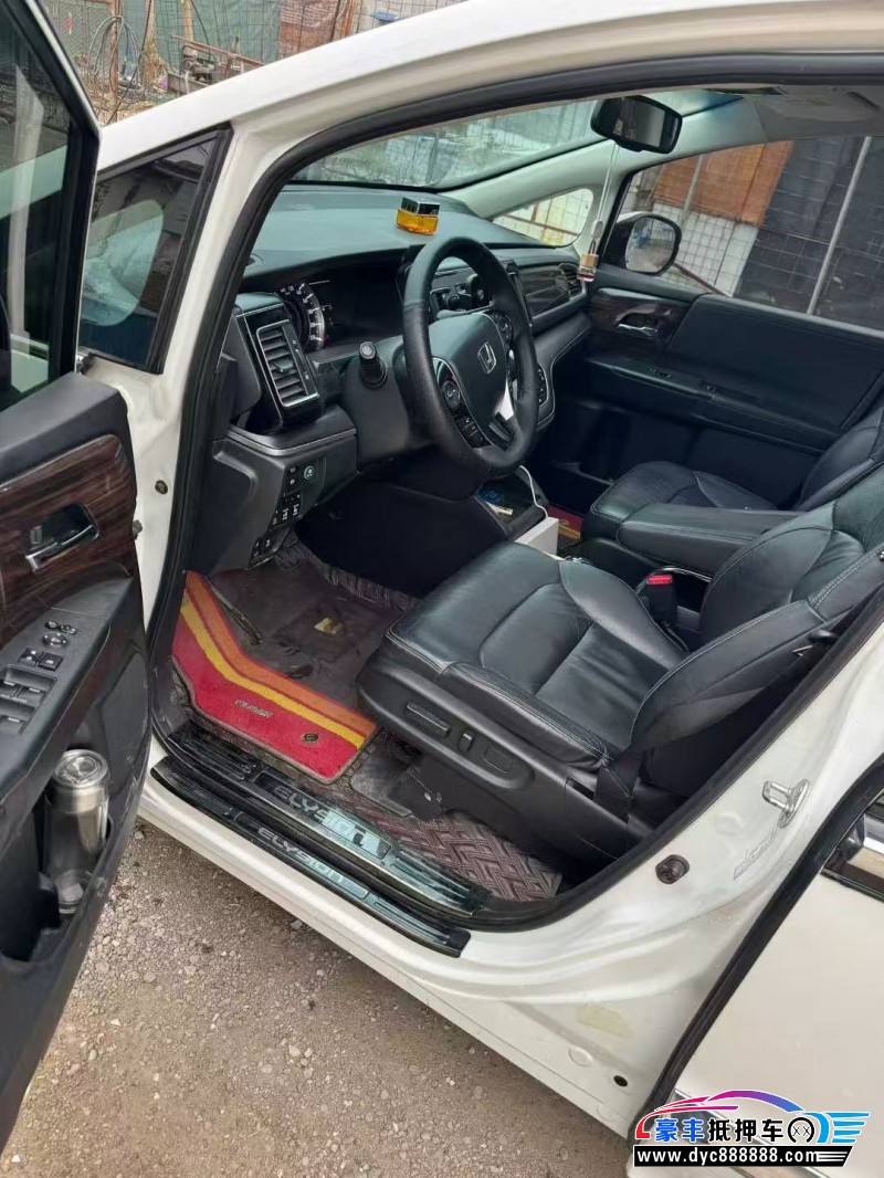 16年本田艾力绅轿车抵押车出售