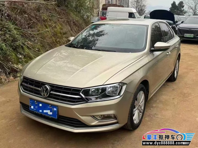 17年大众宝来轿车抵押车出售