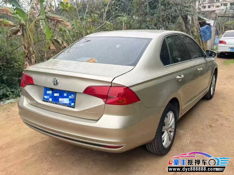 17年大众宝来轿车抵押车出售