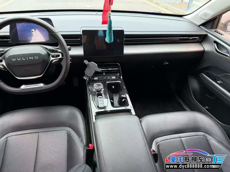 24年五菱星光轿车抵押车出售