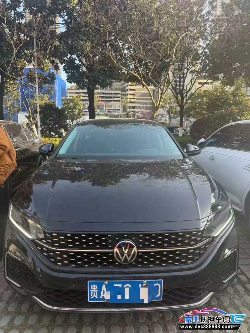 抵押车出售24年大众帕萨特轿车