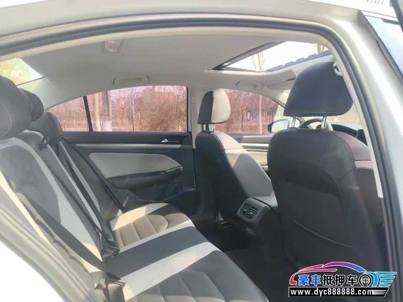 22年大众宝来轿车抵押车出售