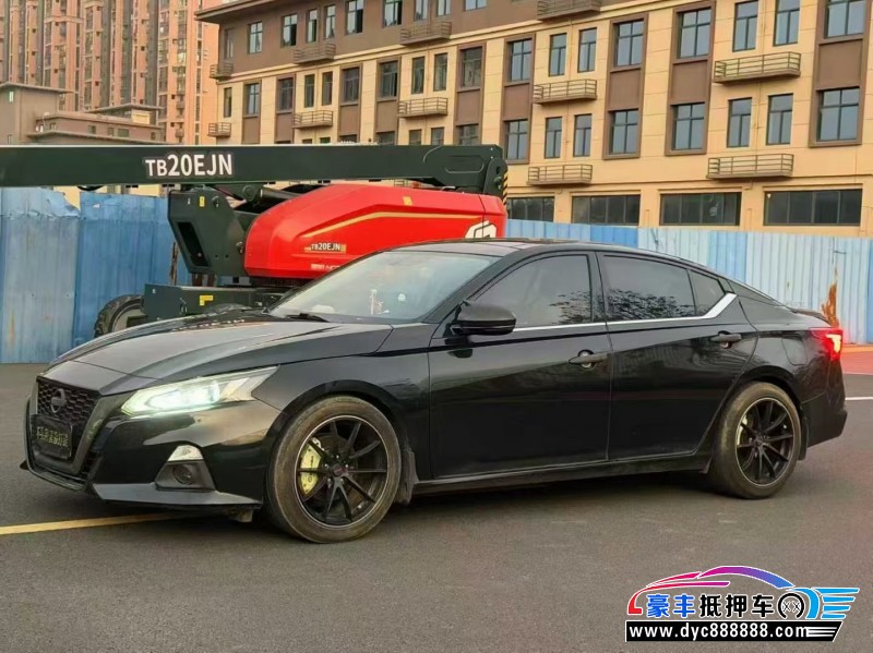 20年日产天籁轿车抵押车出售