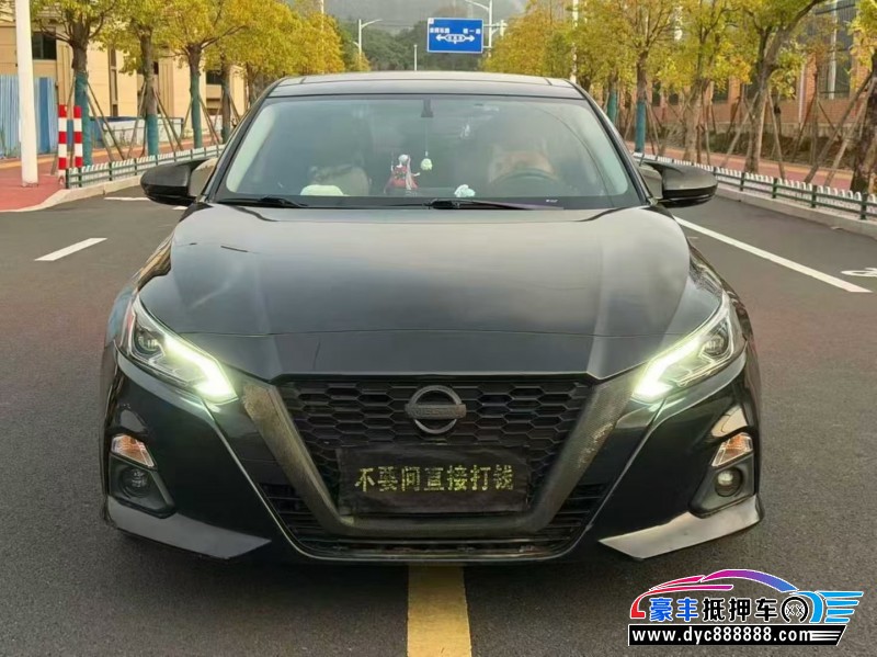 20年日产天籁轿车抵押车出售