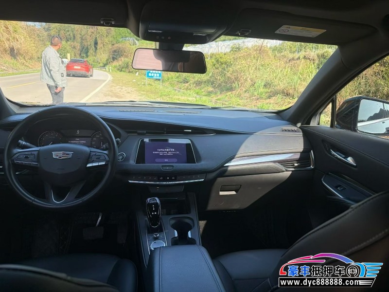 23年凯迪拉克XT4轿车抵押车出售