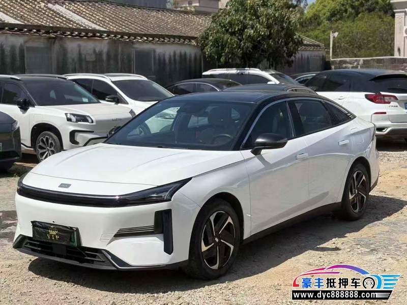 24年吉利银河L6轿车抵押车出售