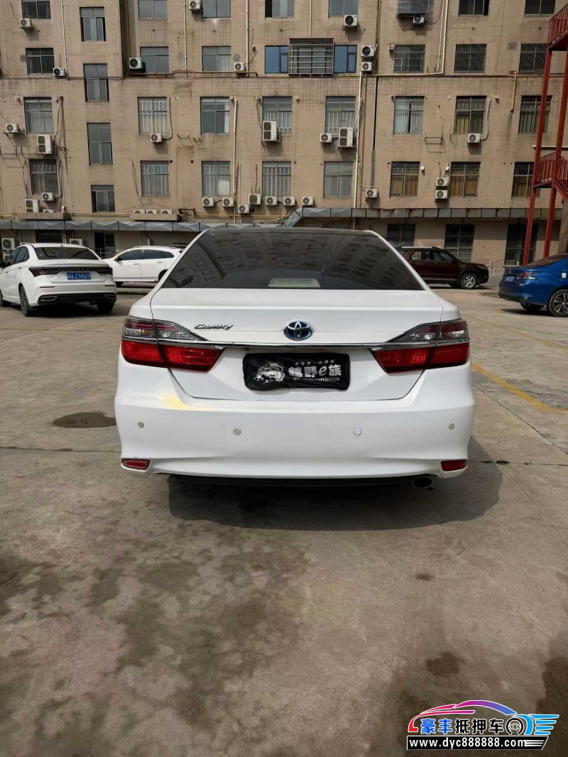 17年丰田凯美瑞轿车抵押车出售