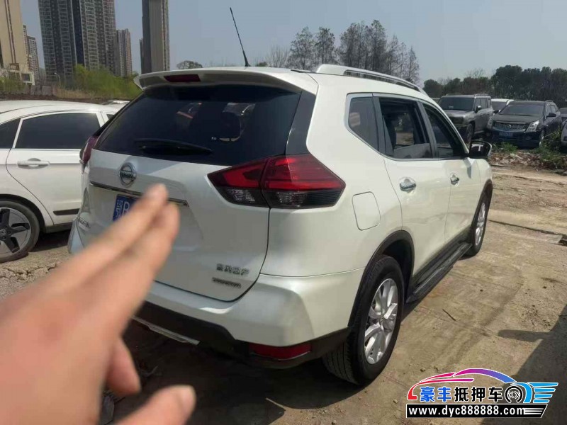 20年日产奇骏轿车抵押车出售