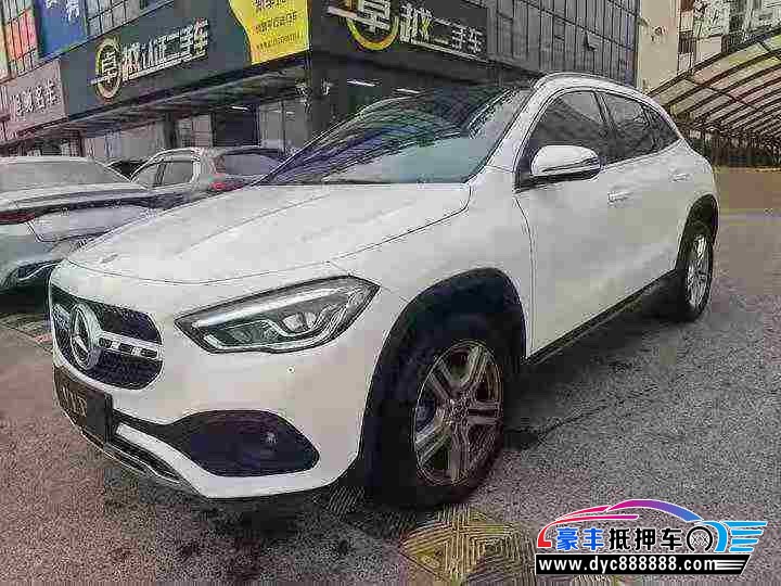 22年奔驰GLA轿车抵押车出售