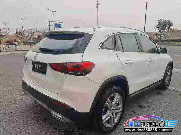 22年奔驰GLA轿车抵押车出售