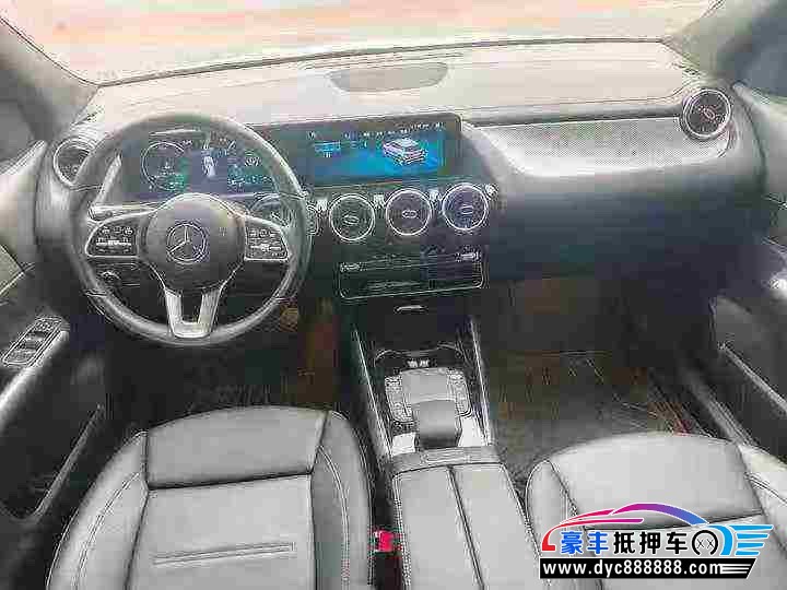 22年奔驰GLA轿车抵押车出售