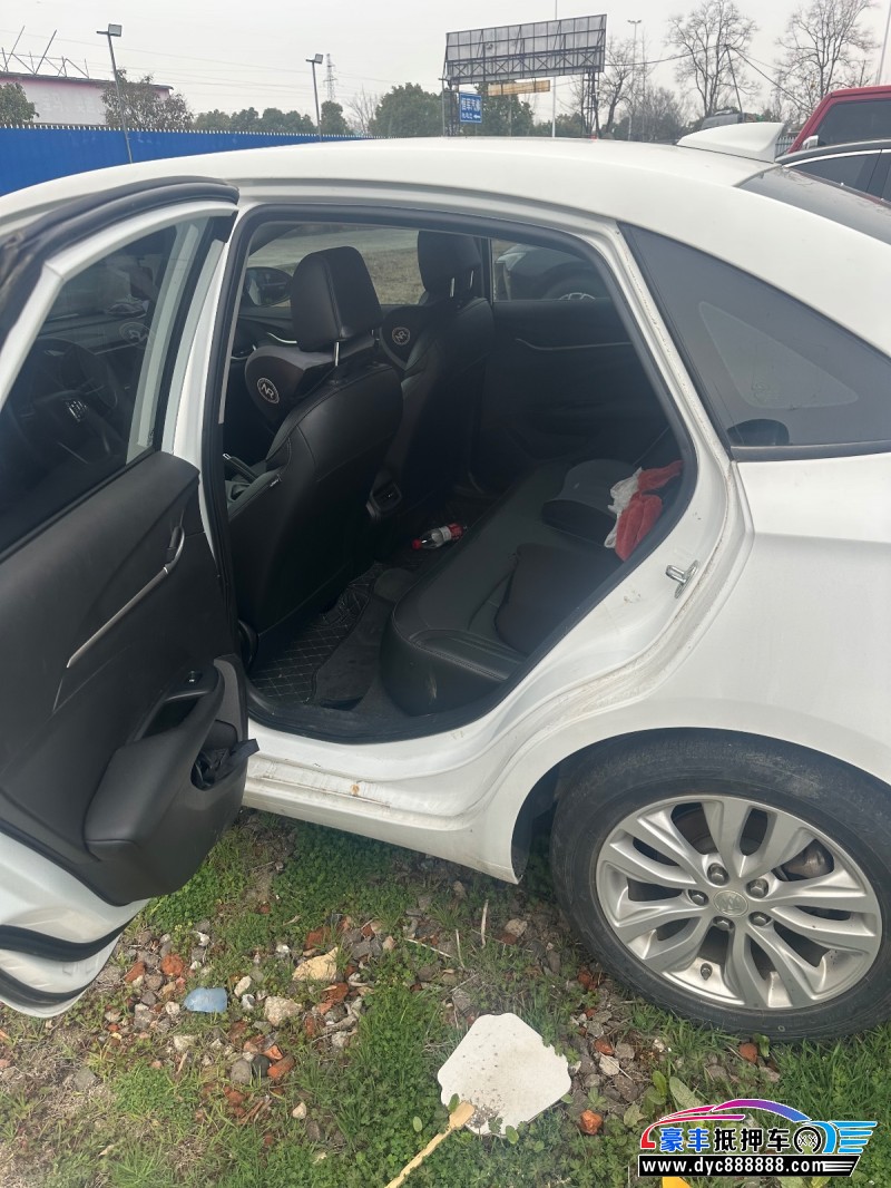 21年别克英朗轿车抵押车出售