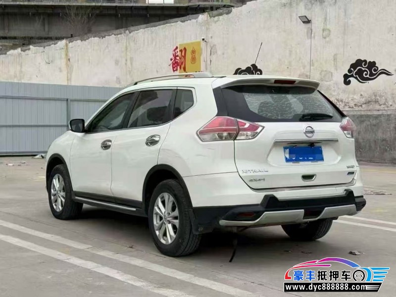 17年日产奇骏轿车抵押车出售