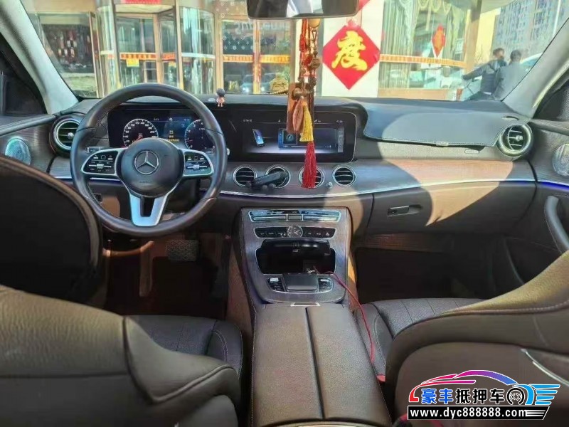 19年奔驰E轿车抵押车出售