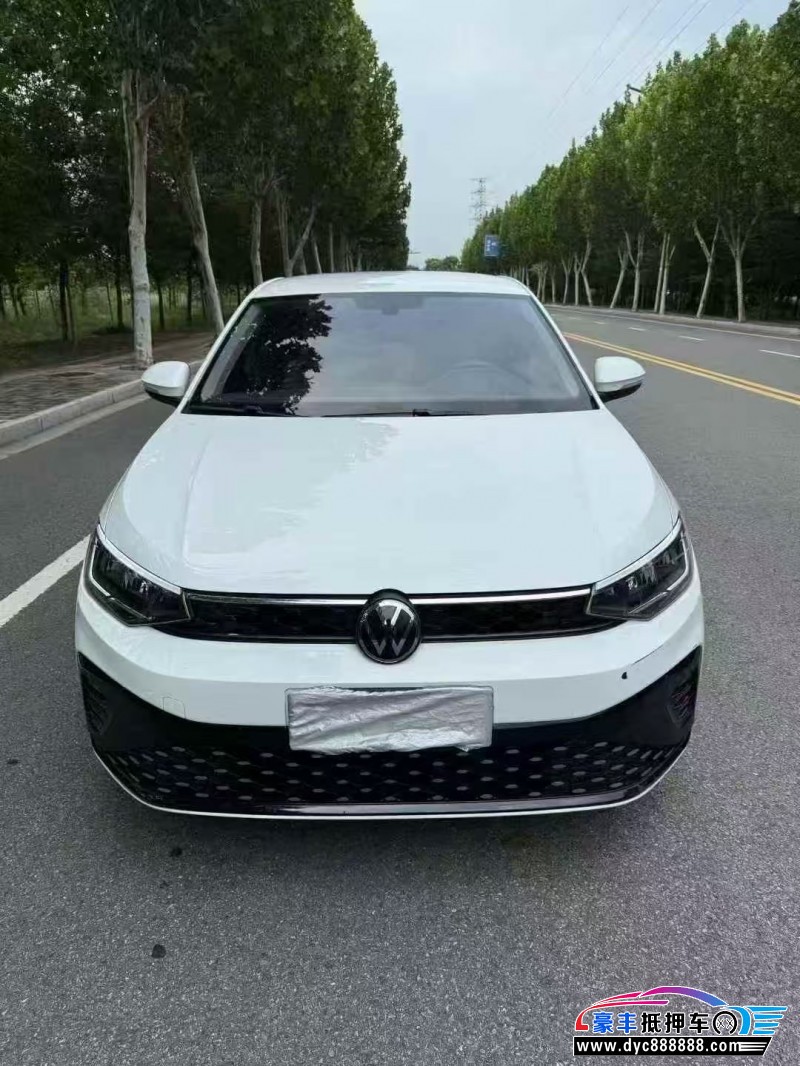 抵押车出售23年大众朗逸轿车