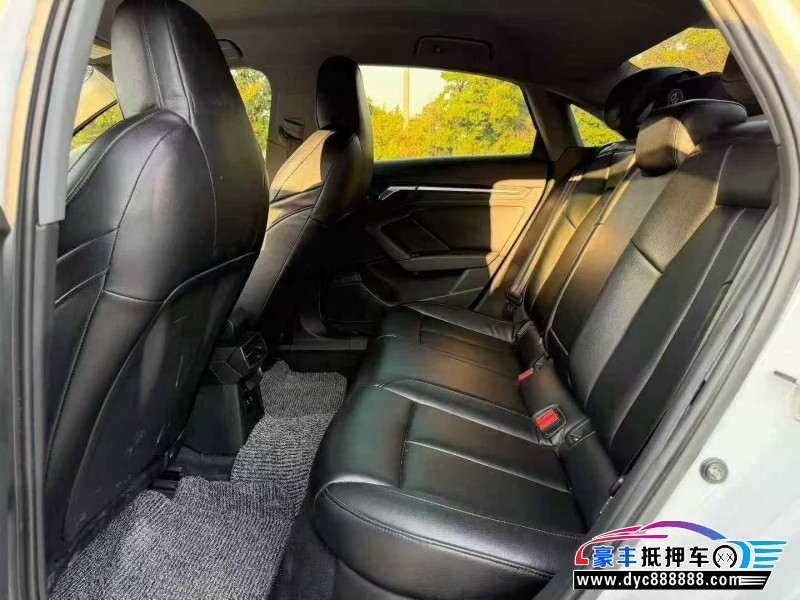 21年奥迪A3轿车抵押车出售