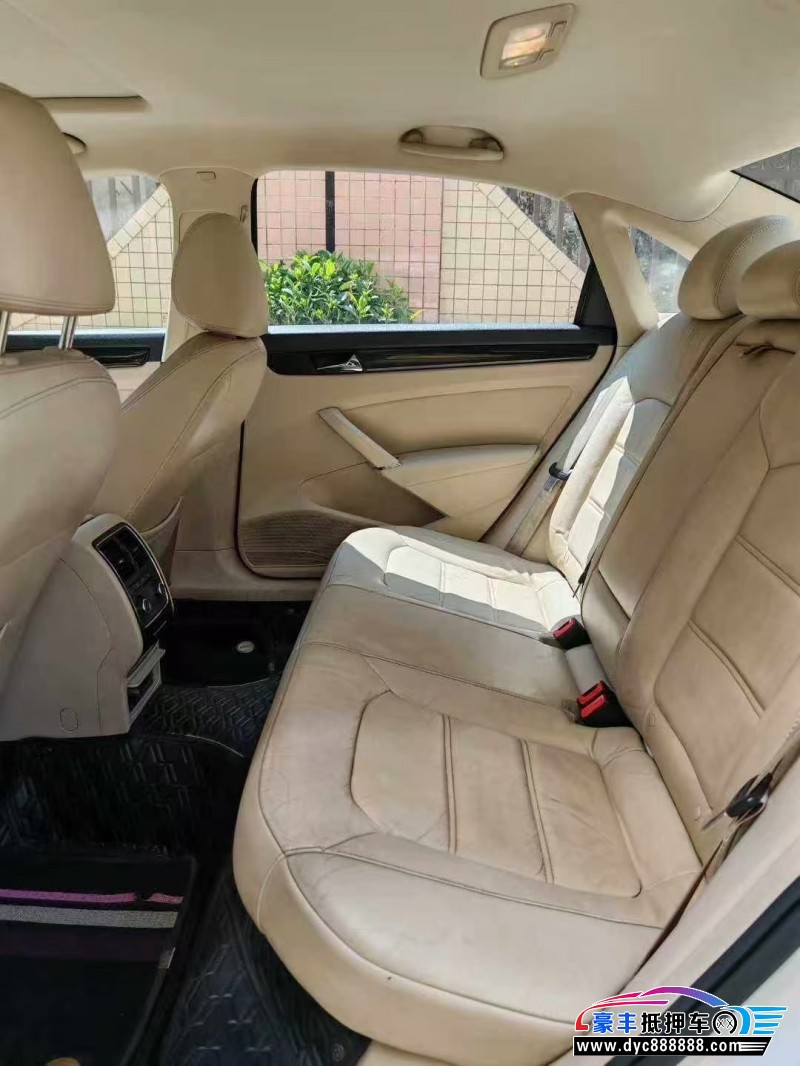 14年大众帕萨特轿车抵押车出售