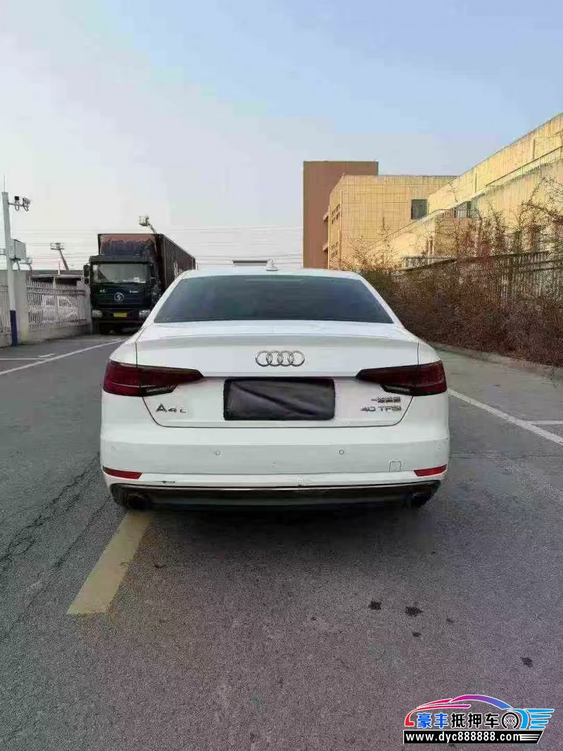 18年奥迪A4L轿车抵押车出售