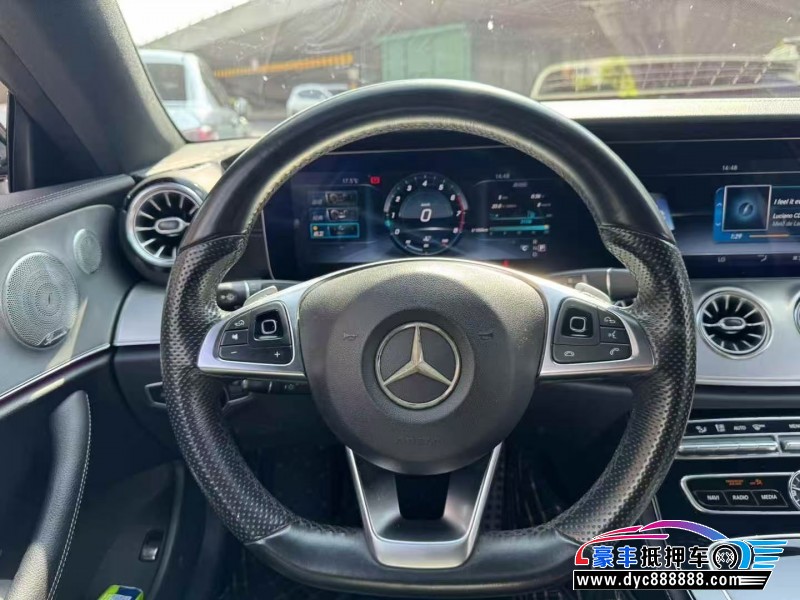 17年奔驰E轿车抵押车出售