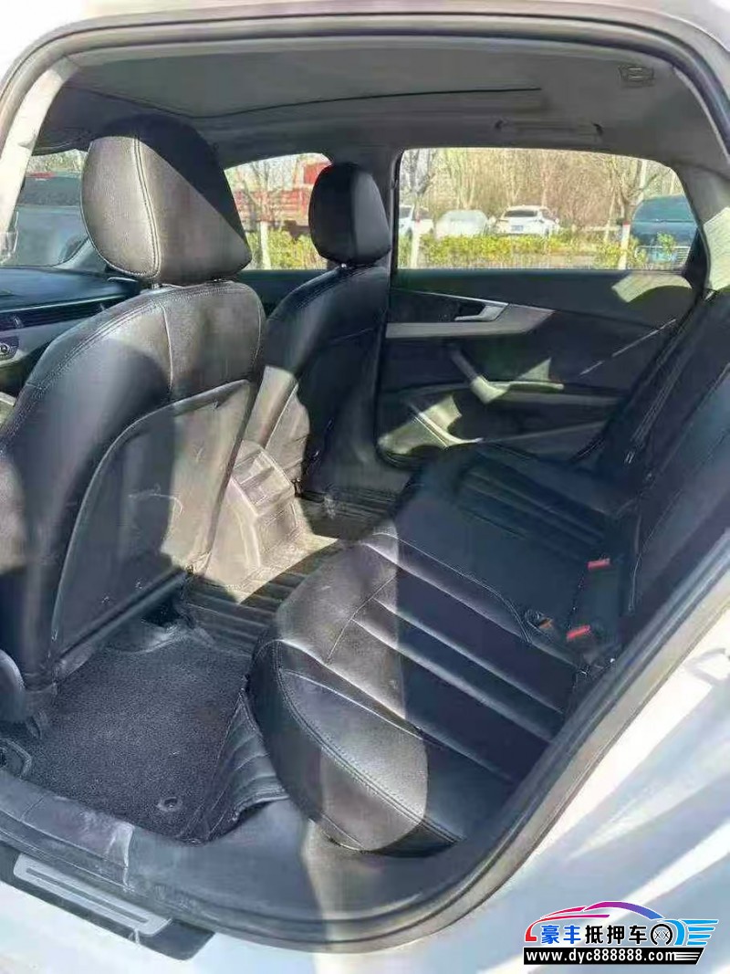 19年奥迪A4L轿车抵押车出售