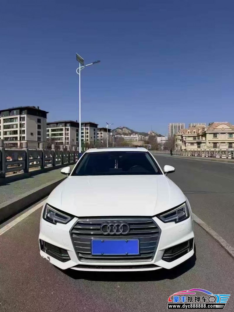 抵押车出售18年奥迪A4L轿车