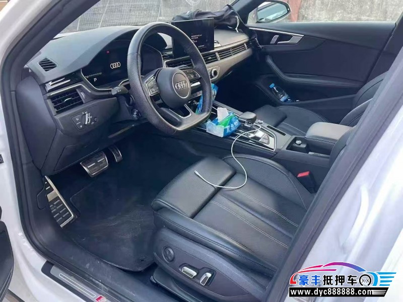 25年奥迪A4L轿车抵押车出售