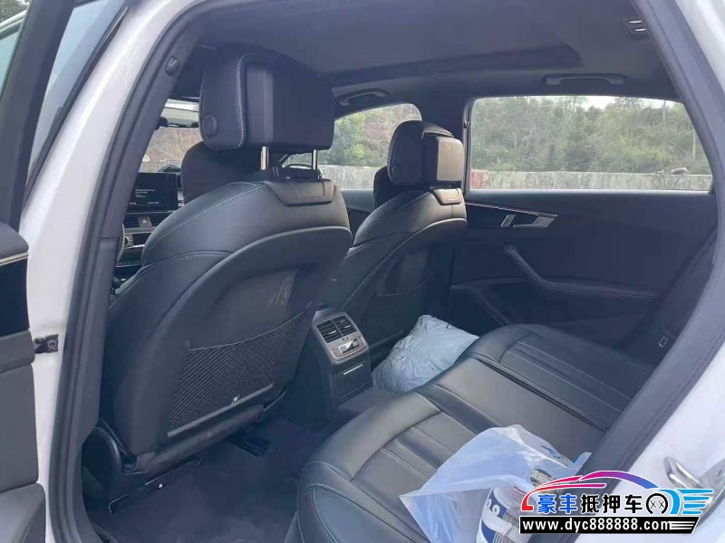 25年奥迪A4L轿车抵押车出售