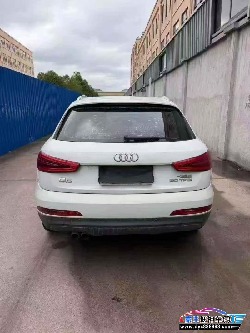 15年奥迪Q3轿车抵押车出售